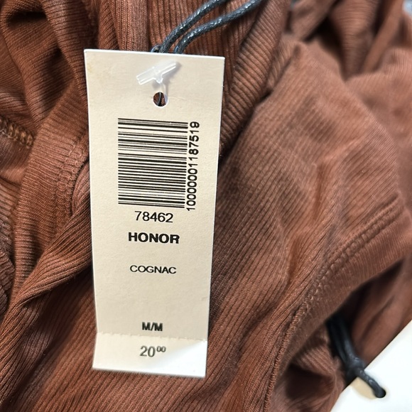 Sunday best honor tank crop - Picture 2 of 2